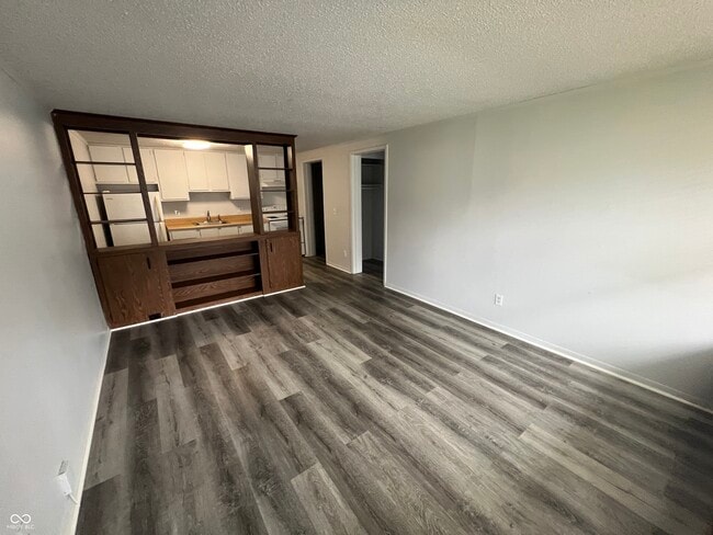 Building Photo - 2000 Indianapolis Rd