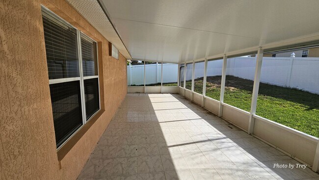 Building Photo - 3 Bed 2 Bath 2 Car Garage