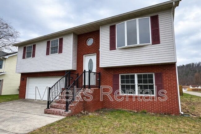 Building Photo - 22 Countryview Est