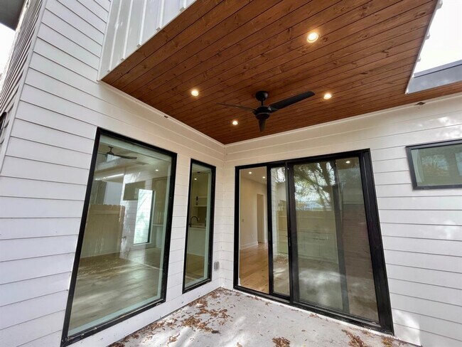 Building Photo - 1309 Palo Duro Rd