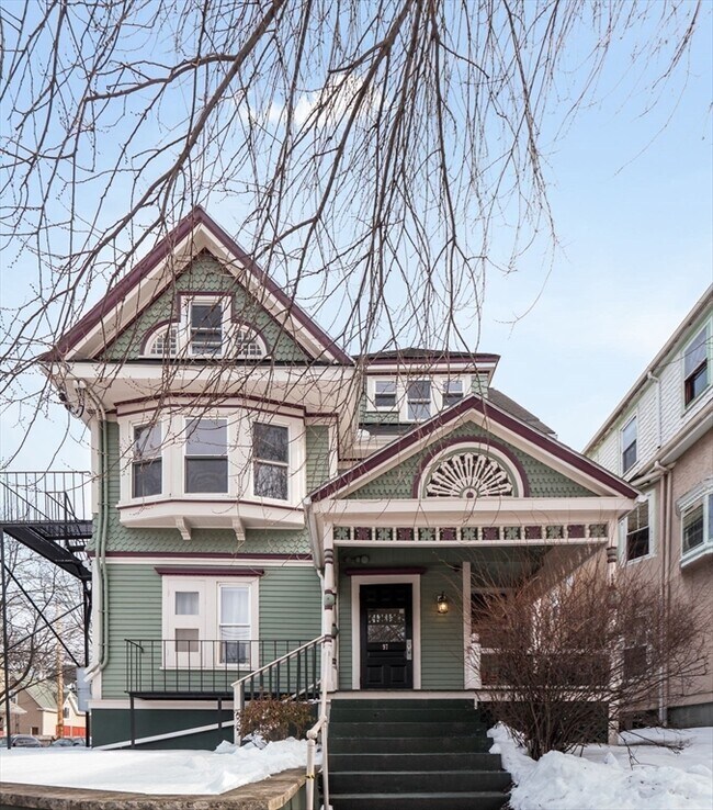 Building Photo - 97 College Ave