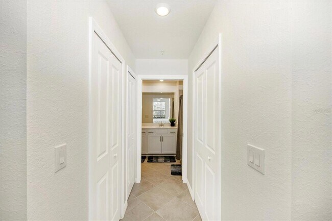 Building Photo - 12550 Galapagos Ct