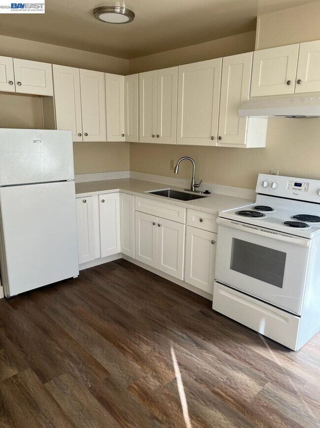 Building Photo - 20293 Anita Ave