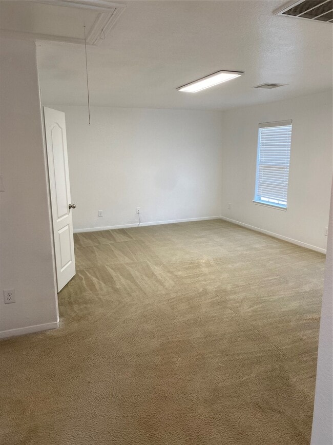 Building Photo - 4614 Pin Oak Creek Ln