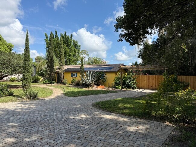 Building Photo - 430 Gehr Ln