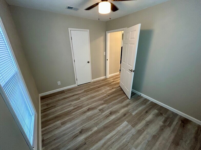 Bedroom 3 - 1003 W 46th St