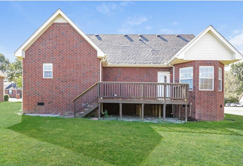 Building Photo - 1005 Bolton Dr