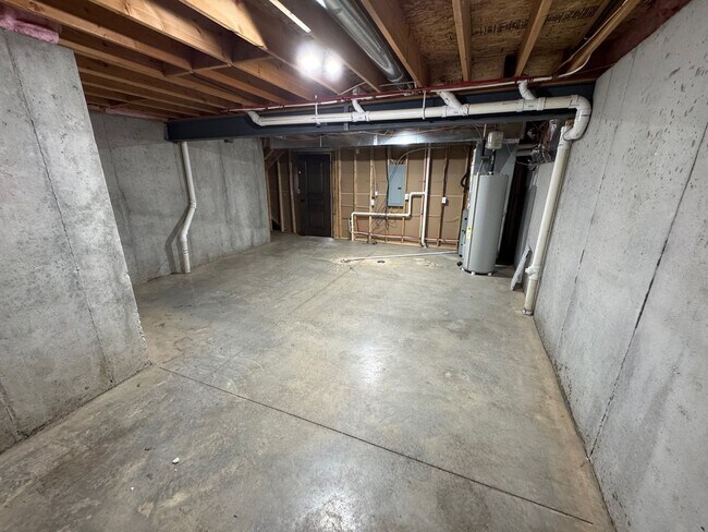 Building Photo - Lot 161