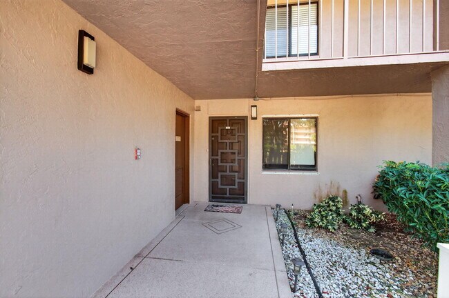 Building Photo - 7340 Amberly Ln