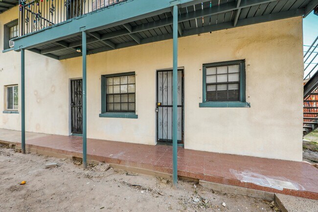 Building Photo - 311 Matamoros St