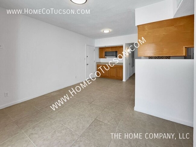 Building Photo - 823 Calle Virada