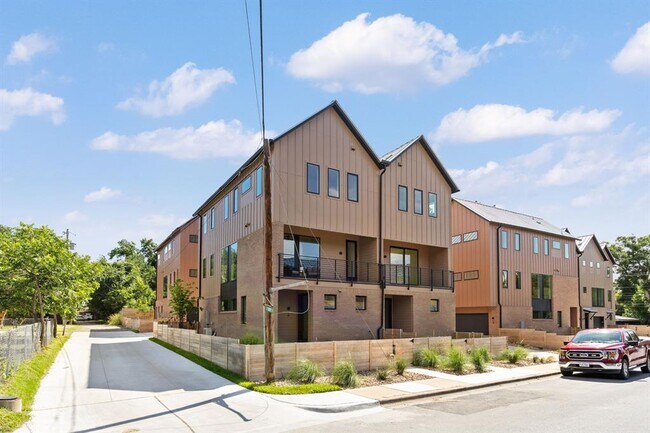 Building Photo - 3528 Gonzales St