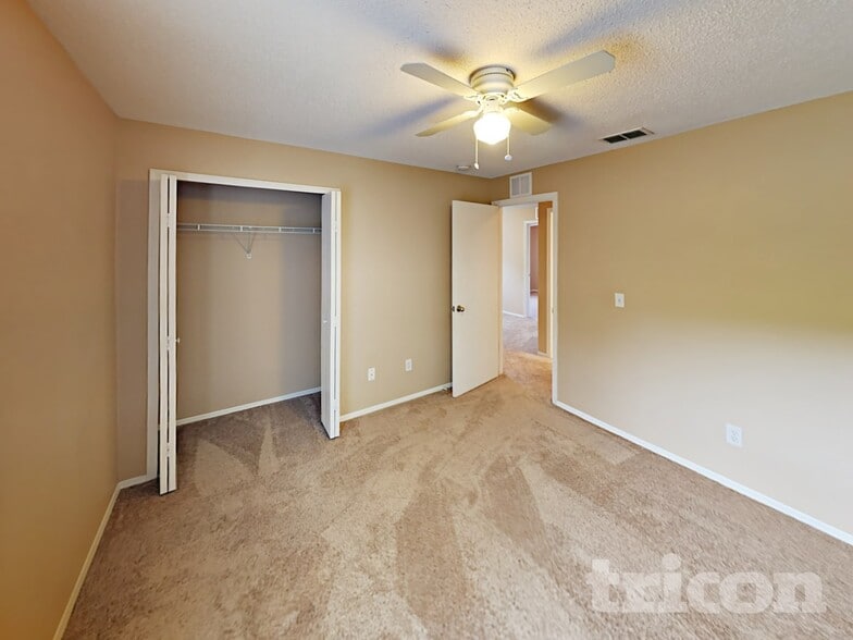 Building Photo - 1078 Woodson Hammock Cir