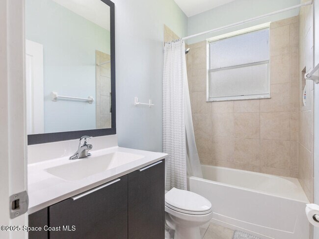 Building Photo - 1786 Berkshire Cir SW