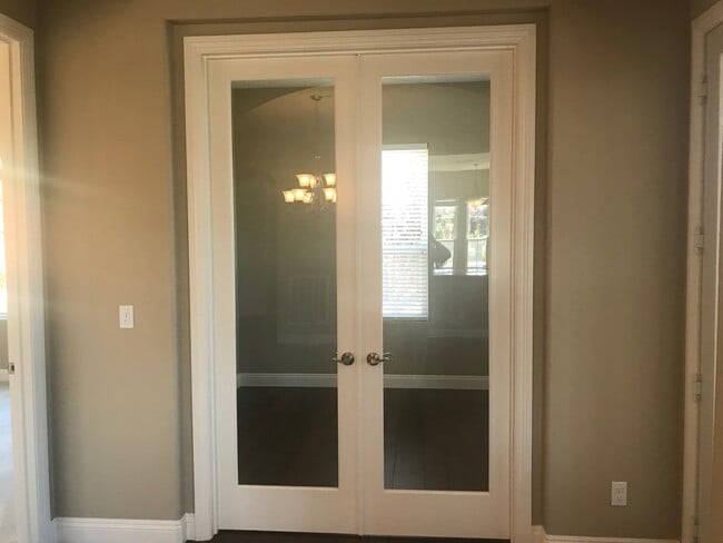 Building Photo - Charming 2 Bed 2 Bath - Trilogy at The Vineyards