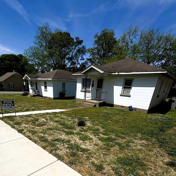 Building Photo - 1603 Pratt Ave NE