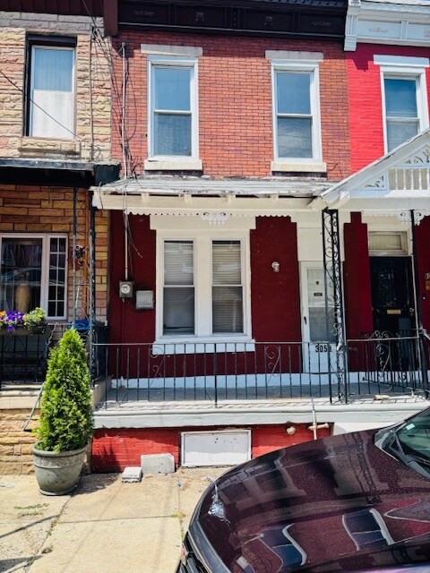 Primary Photo - 3050 N Sydenham St