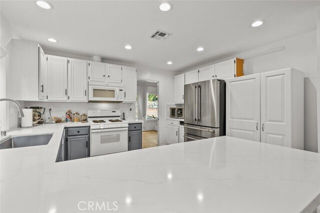 Building Photo - 13247 Mission Tierra Way