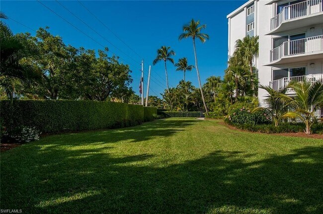 Building Photo - 1300 Gulf Shore Blvd N