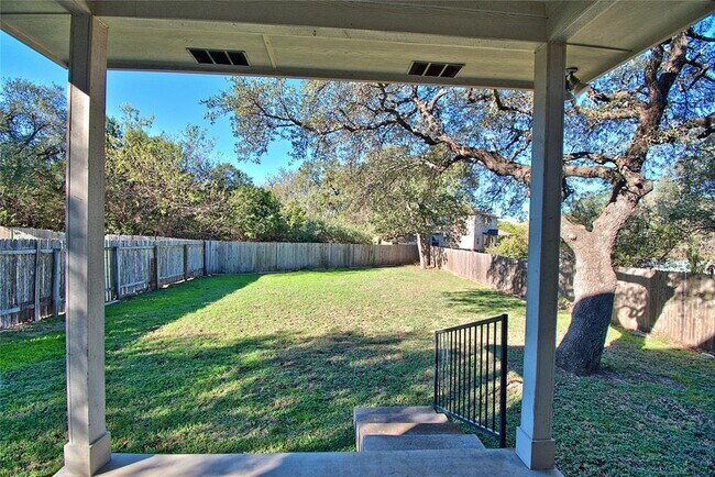 Building Photo - 3112 Blue Ridge Dr