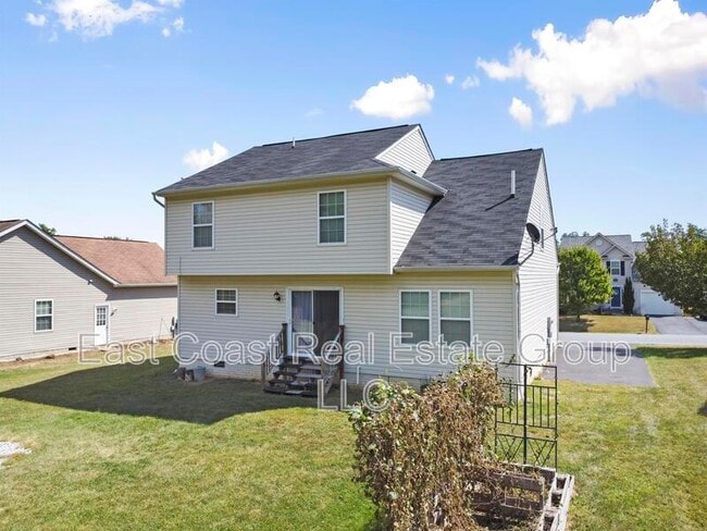 Building Photo - 125 Amelia Dr