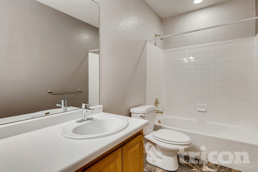 Building Photo - 14298 E Hampden Ave