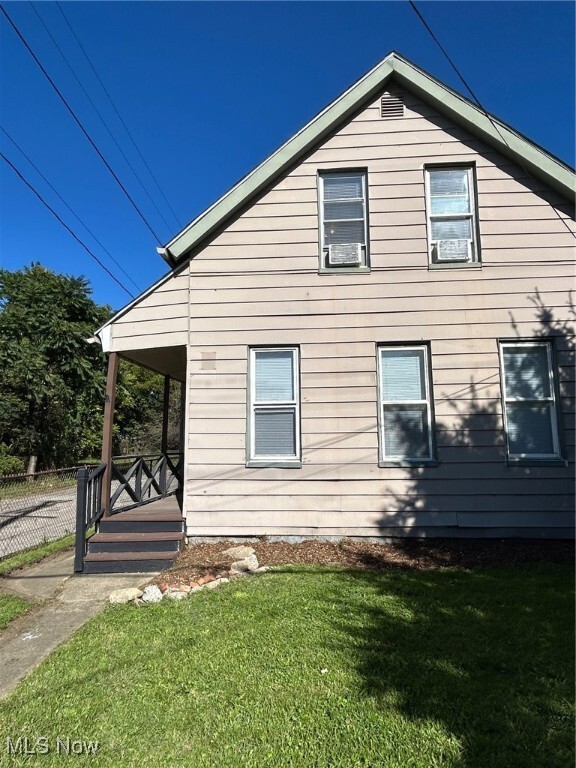 Building Photo - 3301 W 58th St