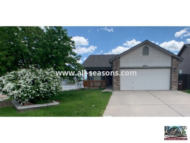 Primary Photo - Charming rancher with a finished basement ...