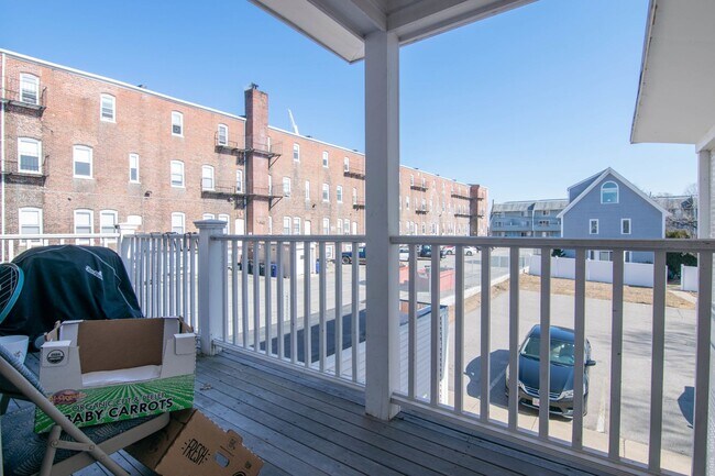 Building Photo - Brighton 3 Bed – 2.5 Baths – 2 Parking Spots Included – No Fee