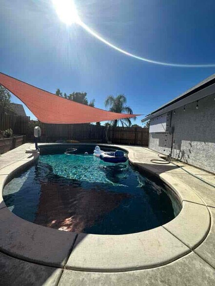Building Photo - 7918 Blazingwood Dr