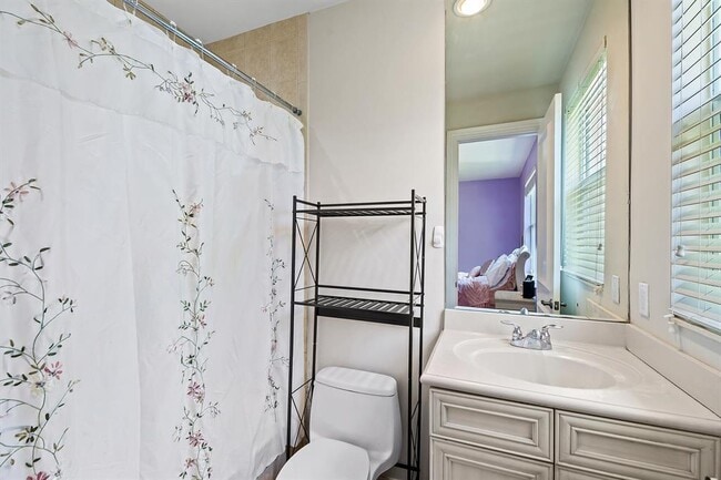 Building Photo - 3201 E Stonebrook Cir