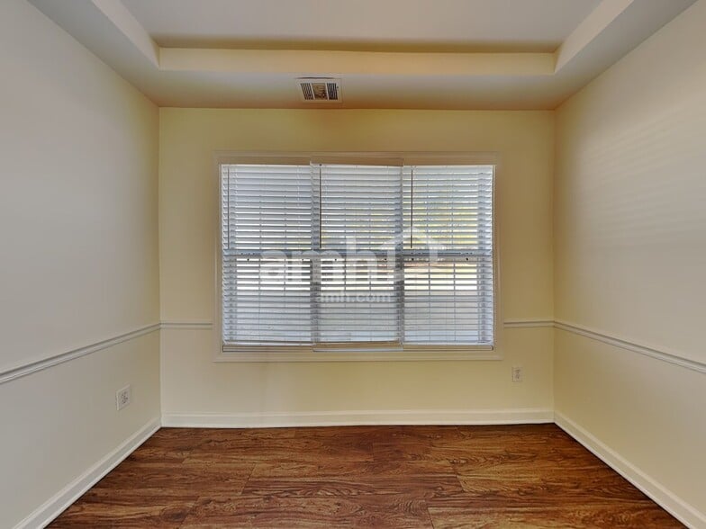 Building Photo - 10087 Harmon Springs Dr