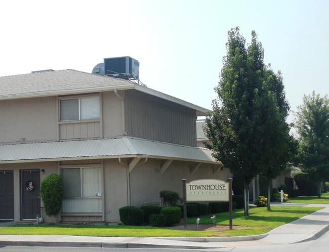 Primary Photo - 911 Minnewawa Ave