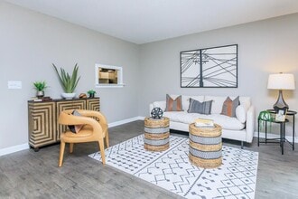 Building Photo - Laurel Ridge Apartments