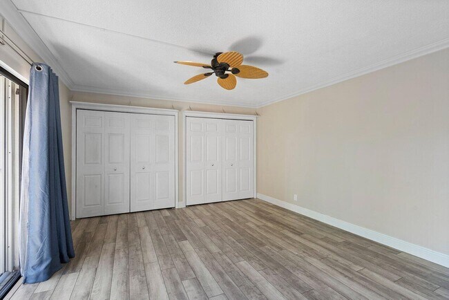 Building Photo - 1765 San Jose Dr