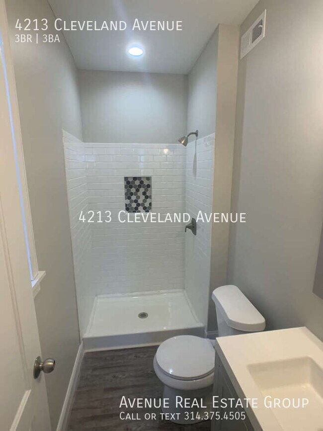 Building Photo - 4213 Cleveland Ave