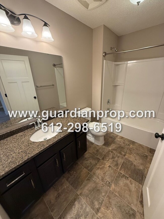 Building Photo - Luxury Townhouse Available Now, Lower Family Room w/Walkout, Balcony, 4 Baths, Large Primary