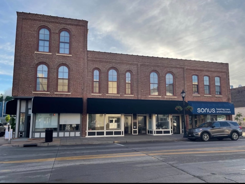 Building Photo - 205 Plum St