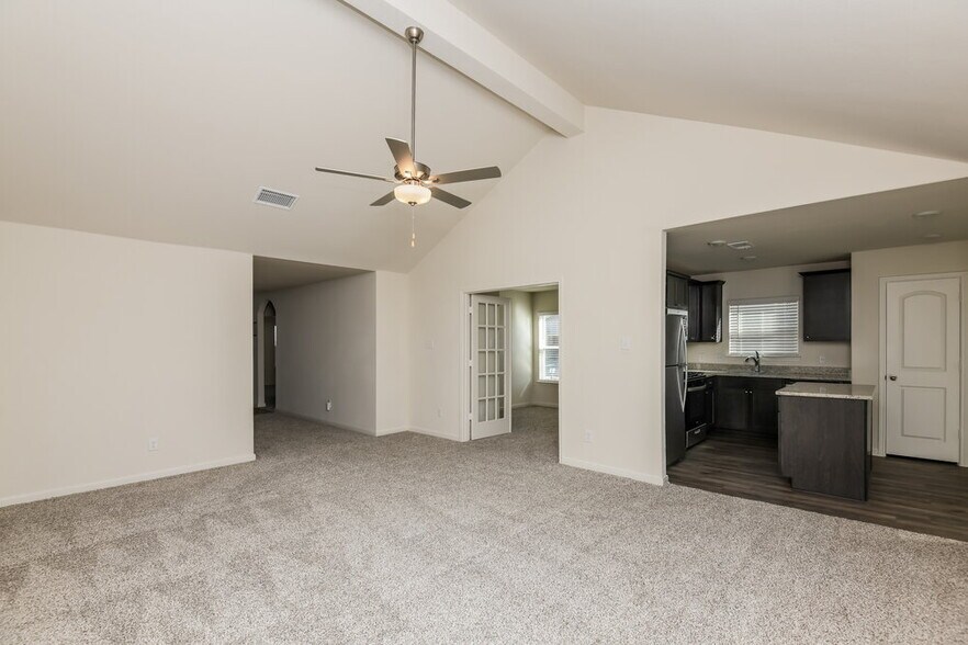 Building Photo - 1332 Redpine Dr