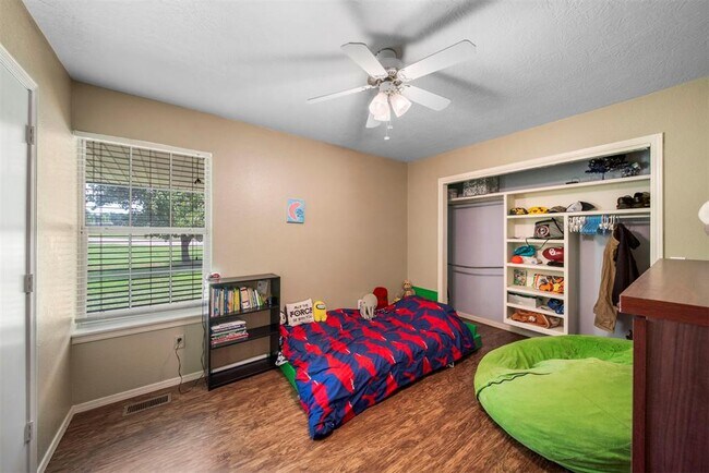 Building Photo - 1829 Ranchwood Dr