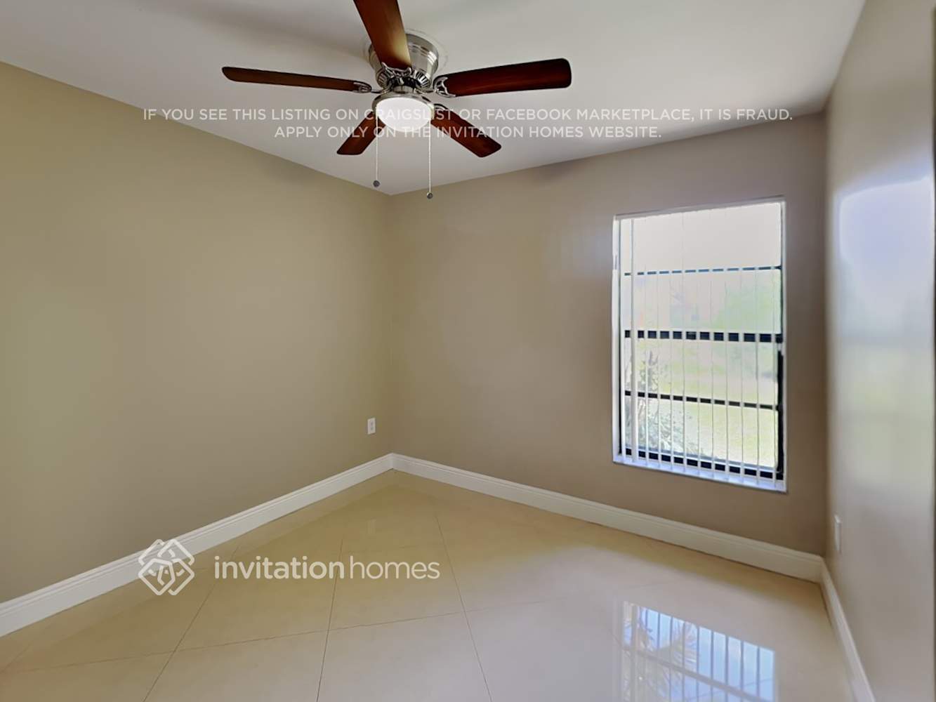Building Photo - 562 SW 168th Way