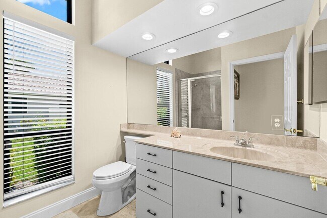 Building Photo - 2700 NW 49th St