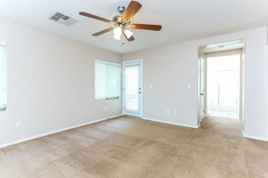 Building Photo - 10436 Scotch Elm Ave