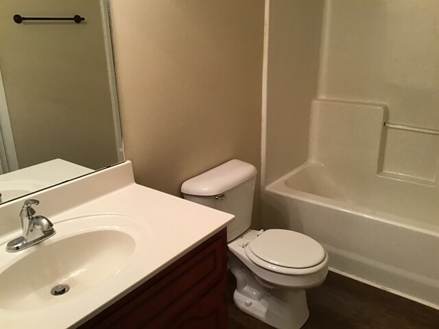 Building Photo - 3494 Sandpiper Dr