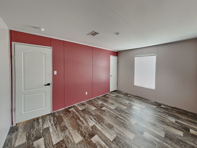 Building Photo - 1601 Quail Run