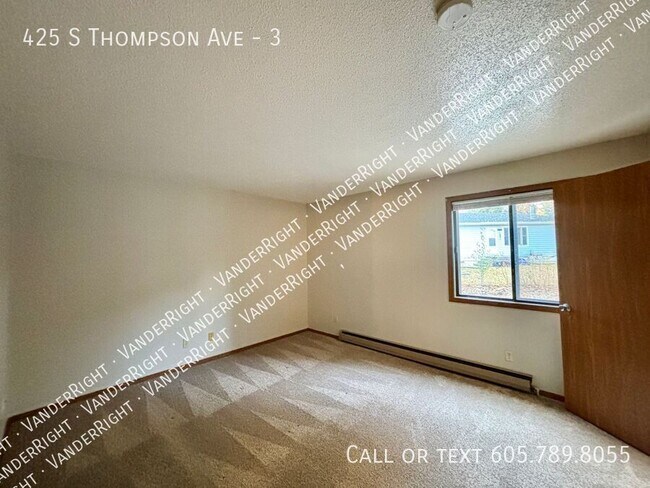 Building Photo - 425 S Thompson Ave