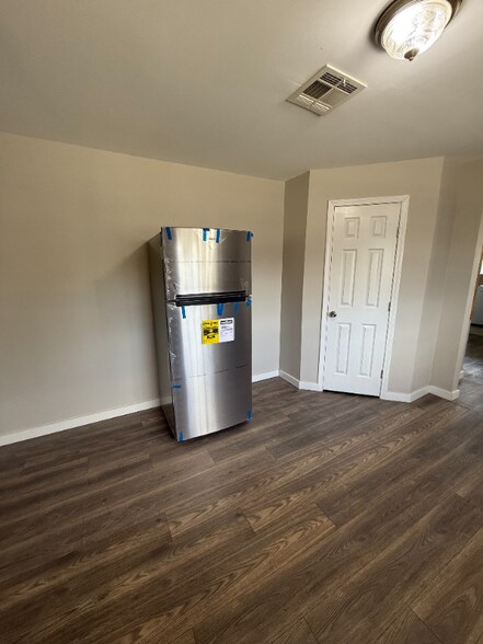 Building Photo - 3596 LA-44