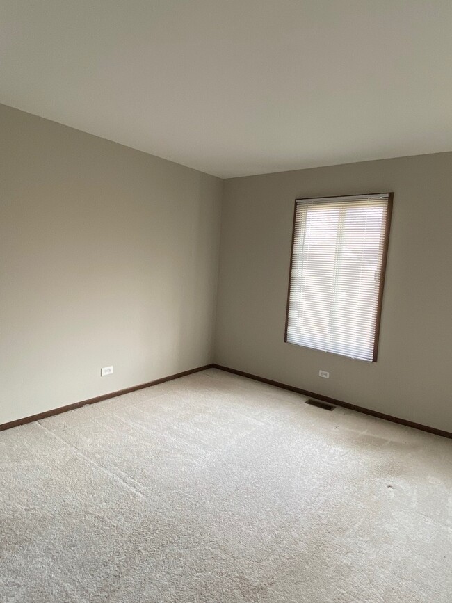 Building Photo - 7921 Knottingham Cir
