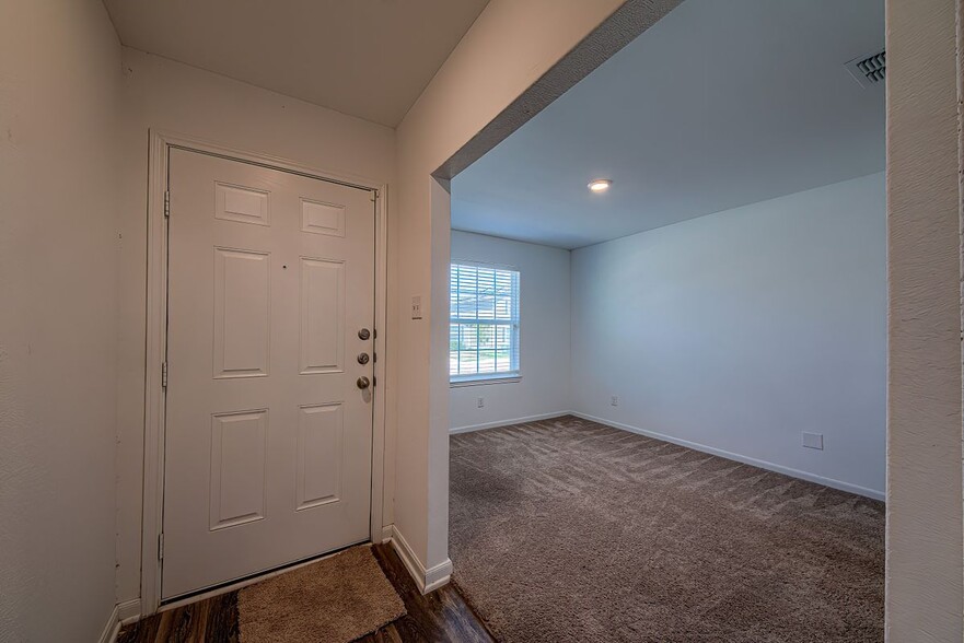 Building Photo - 3150 jackson