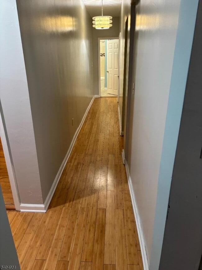 Building Photo - 160 N 16th St